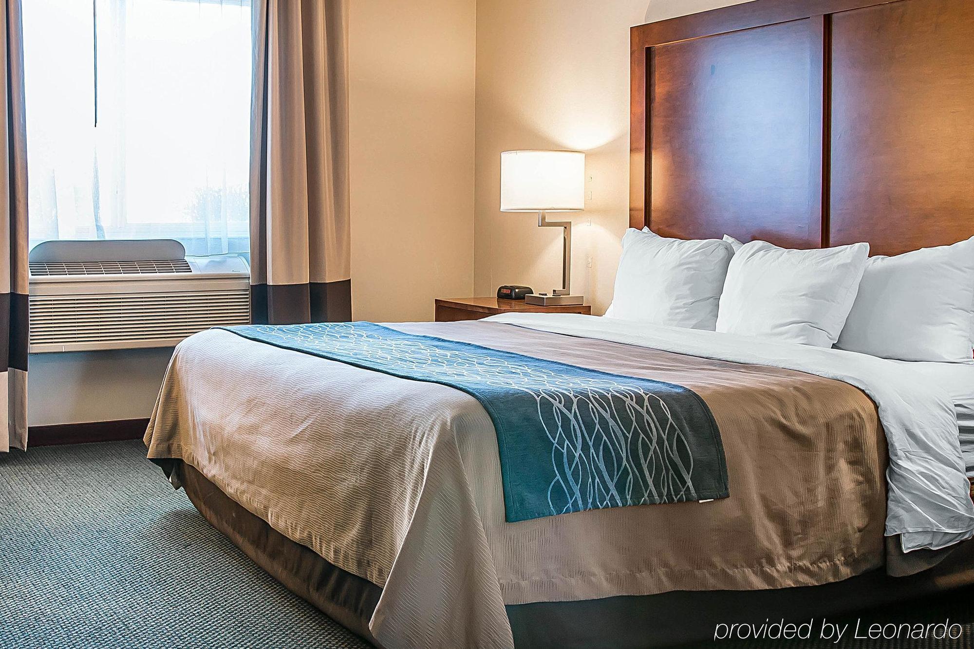 Bluffton Inn & Suites Bagian luar foto