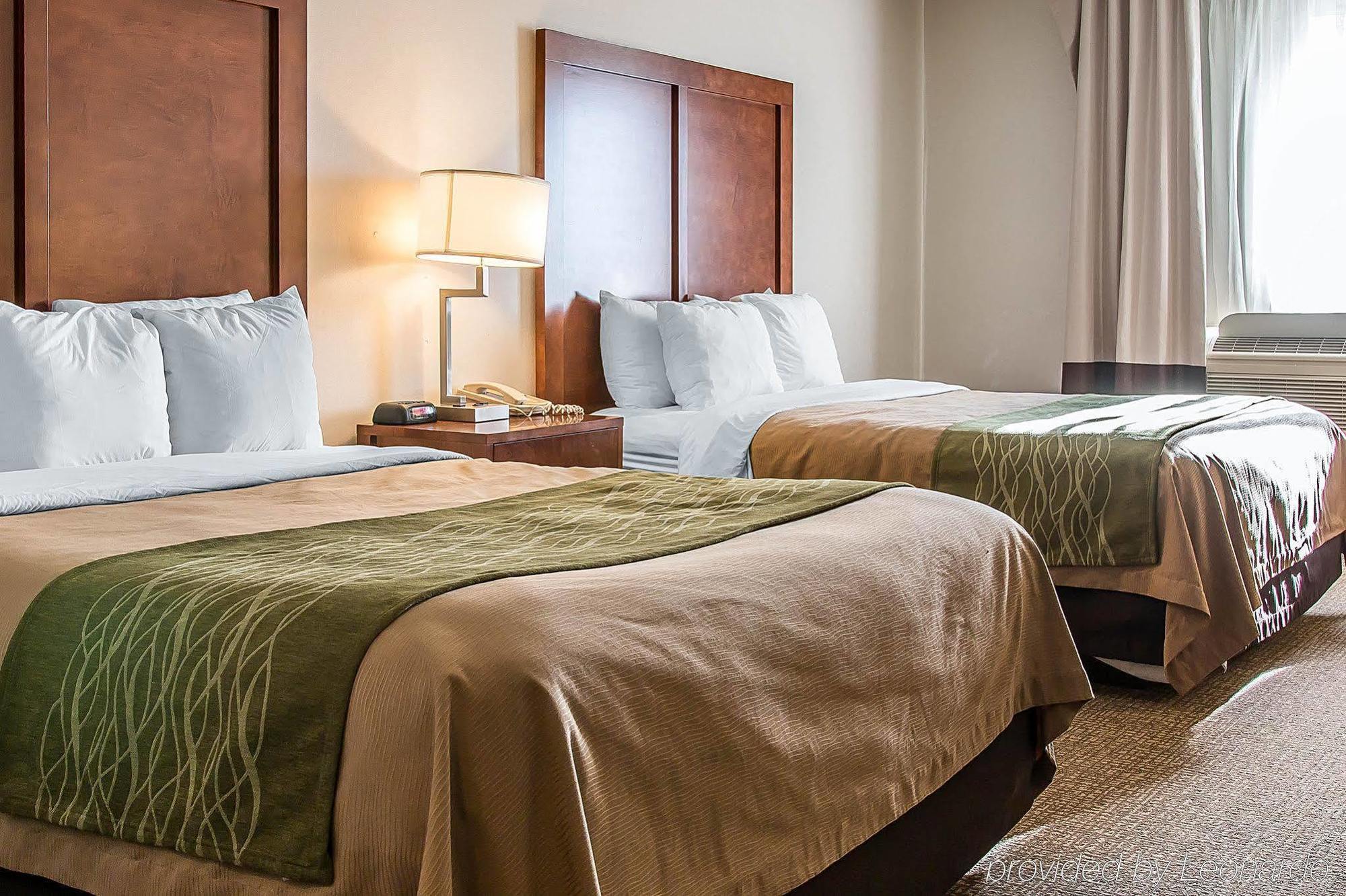 Bluffton Inn & Suites Bagian luar foto