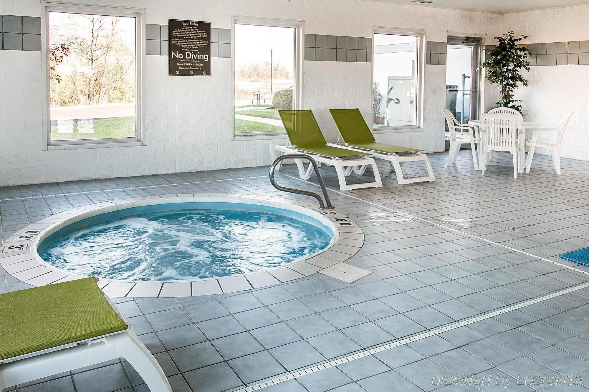 Bluffton Inn & Suites Bagian luar foto