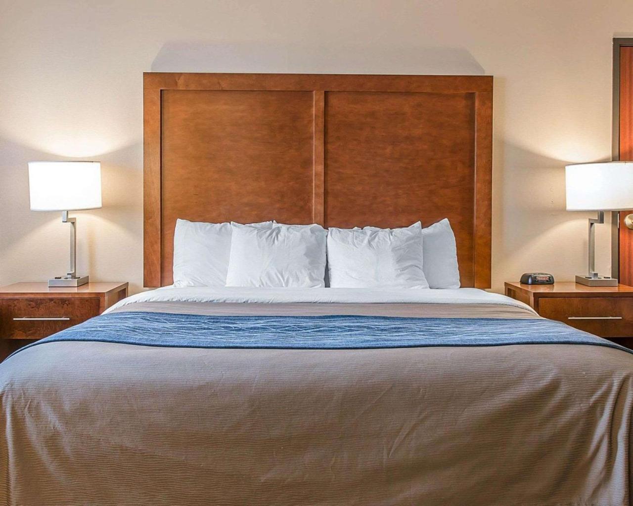 Bluffton Inn & Suites Bagian luar foto